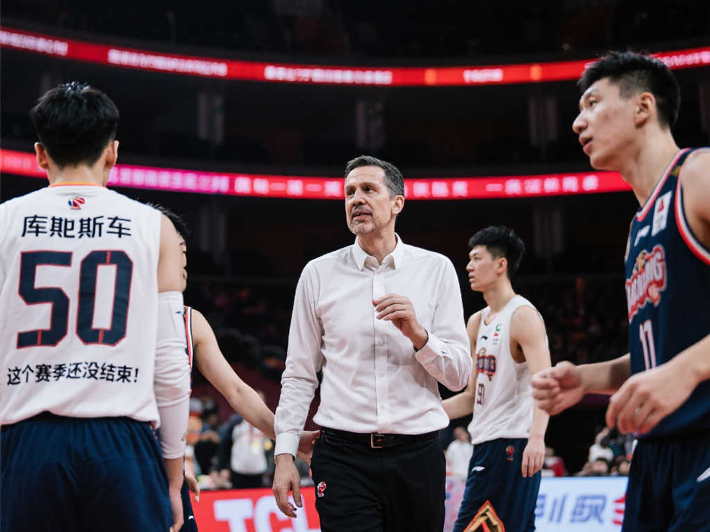 库巴西：昨日失利虽遗憾，但本赛季征程未完